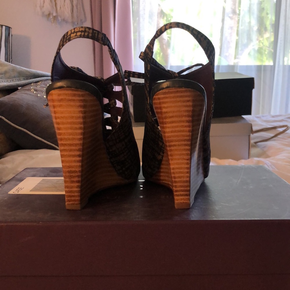 Anthropologie - Due Farina Lace-Up Wedges - Picture 6 of 6